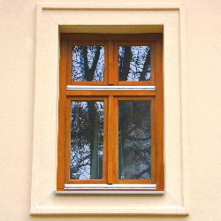 Középen felnyíló ablak