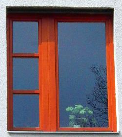 Bukó-nyíló ablak